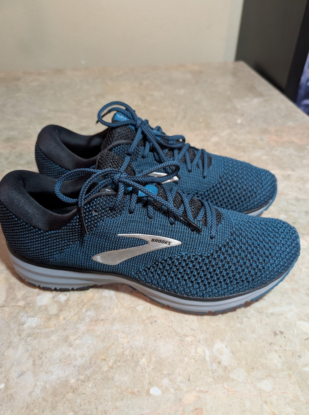 Brooks Revel 2 Mesh Athletic Running Shoes Teal- Black (2019) Men Size 11.5